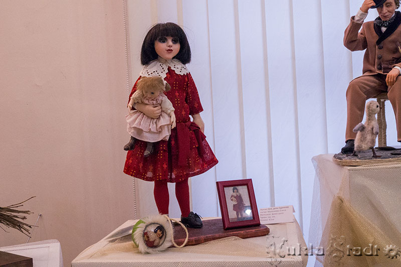 Маленкова Е., кукла 'Оля, дочь Сурикова'