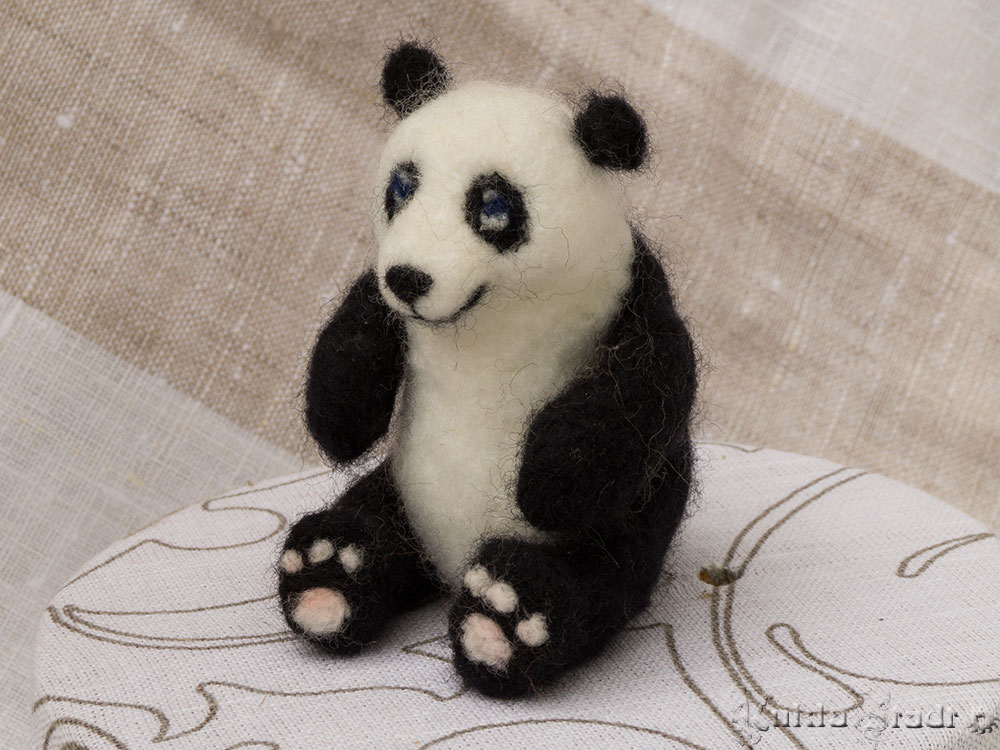 Валяная панда из шерсти Че-Ух 5